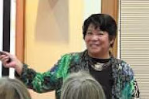 Elana Dovaksantos